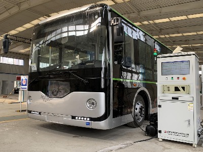 大客車(chē)車(chē)身開(kāi)閉件耐久疲勞試驗(yàn)臺(tái)